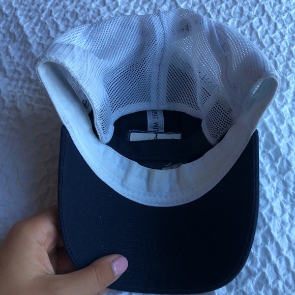 Half-Moon hat - Picture 2 of 5